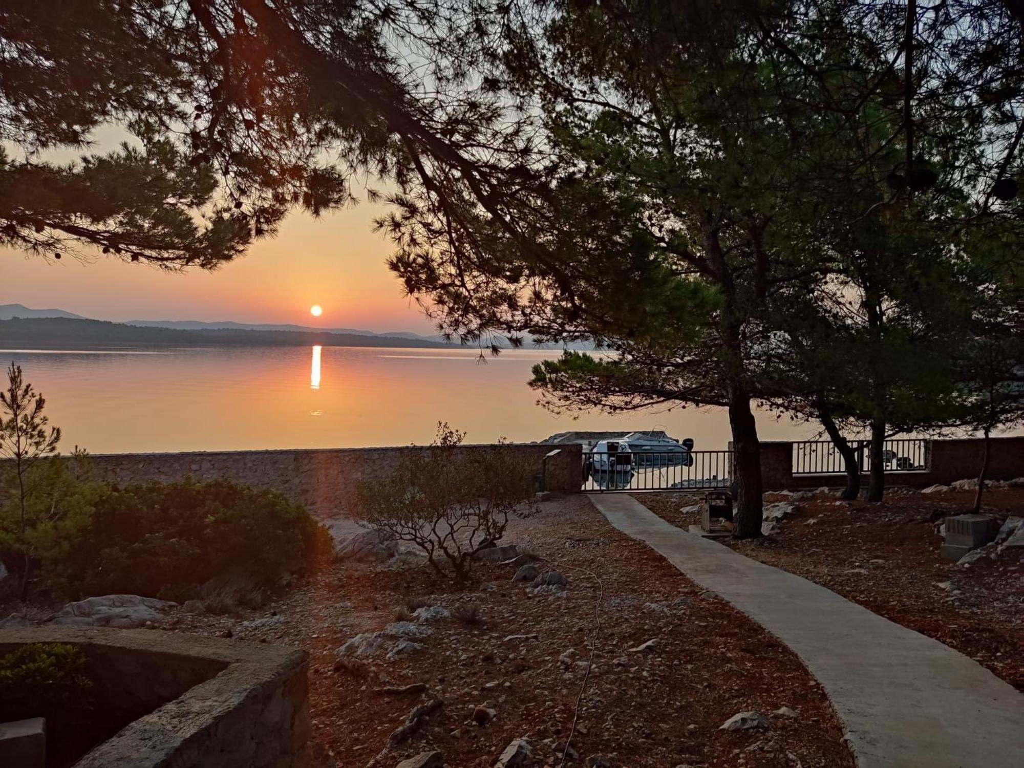 מורטר Fisherman'S House Mladen מראה חיצוני תמונה