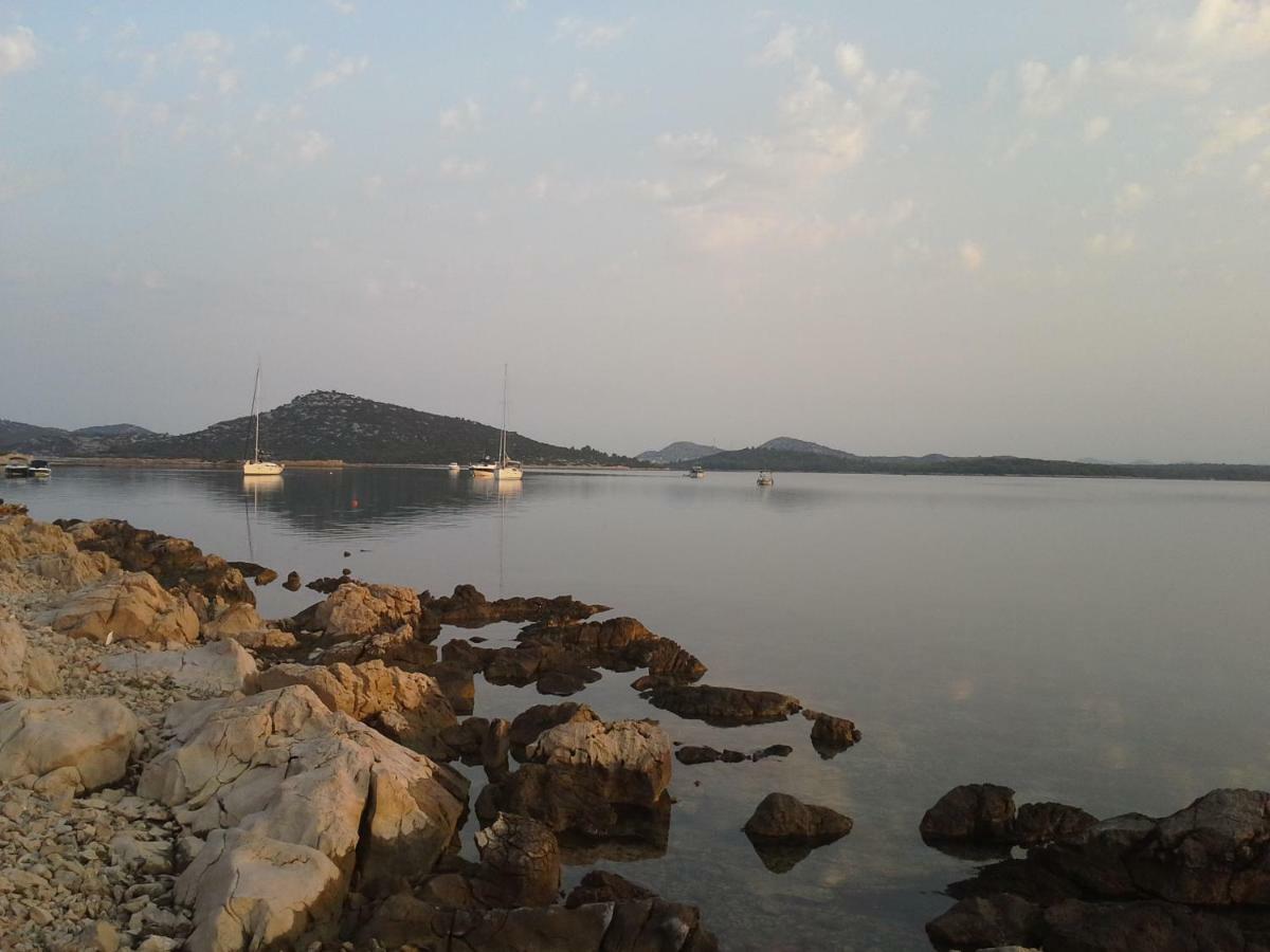 מורטר Fisherman'S House Mladen מראה חיצוני תמונה